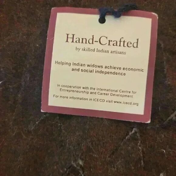 Leila's Linens New York Handcrafted Dark Brown Wool Felt Sharkstooth 18 Pillo - Picture 9 of 10